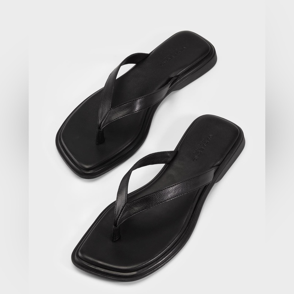 Vagabond Izzy Sandals - Black Leather Women's Flip Flops - Size 39